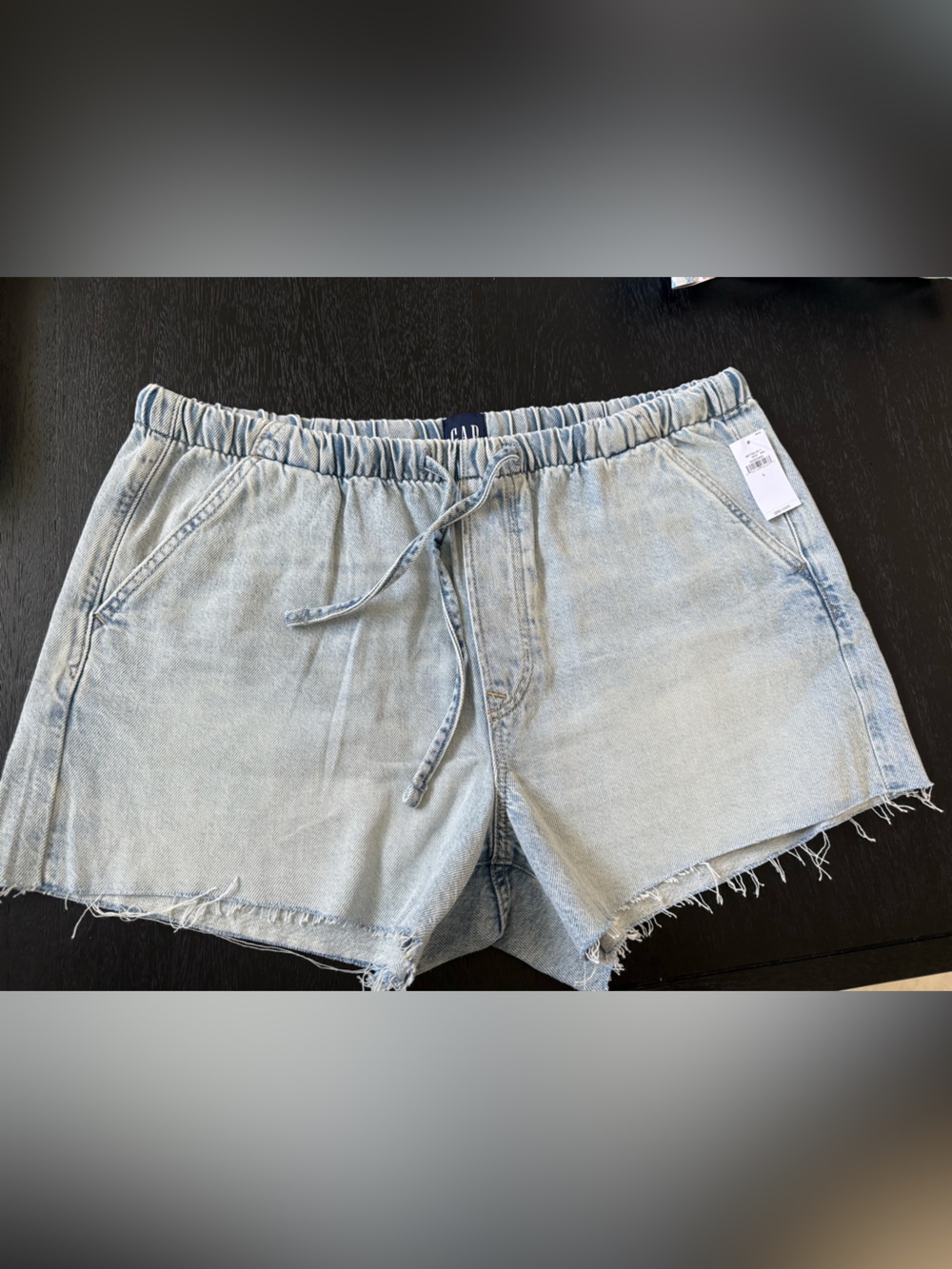 Gap Light Wash Denim Women’s Shorts with Elastic Waist